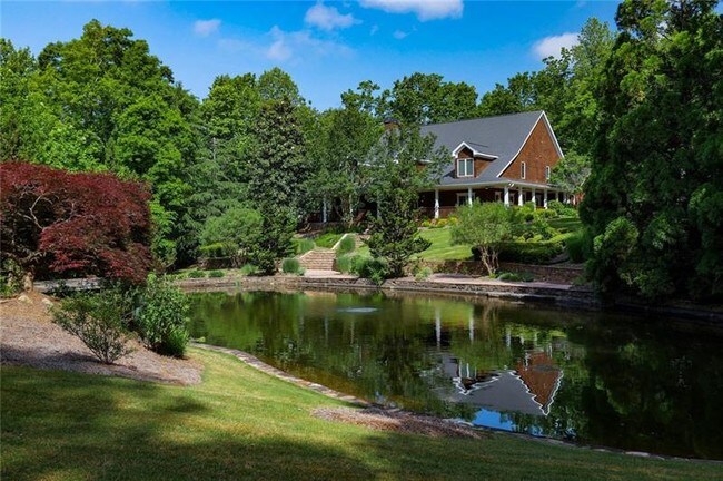 Building Photo - 6030 Seminole Dr