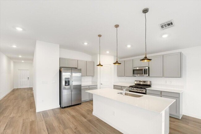 Foto del edificio - 6362 Windwood Wy