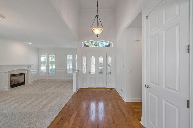 Building Photo - 17032 Heatherwood Way