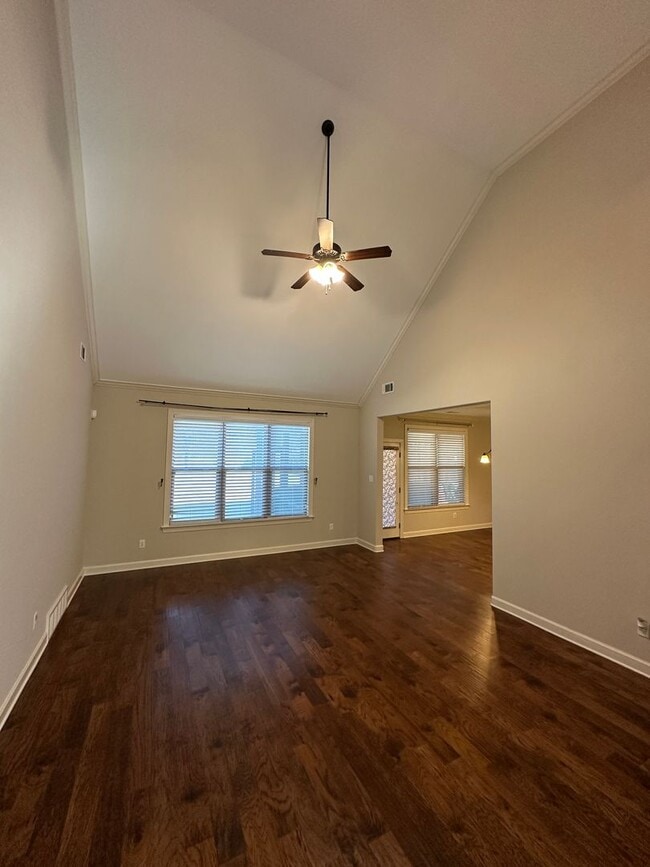 Photo - 4 BR/3 BA in exclusive Montrose Subdivision in Olive Branch! House