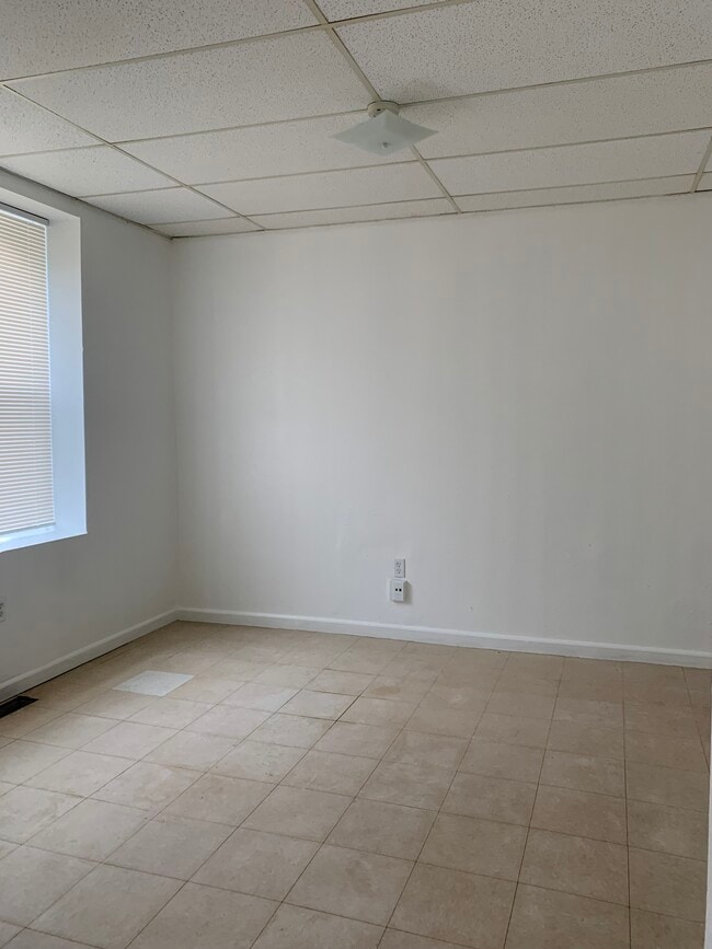 Living Room - 1389 Shawmut Pl