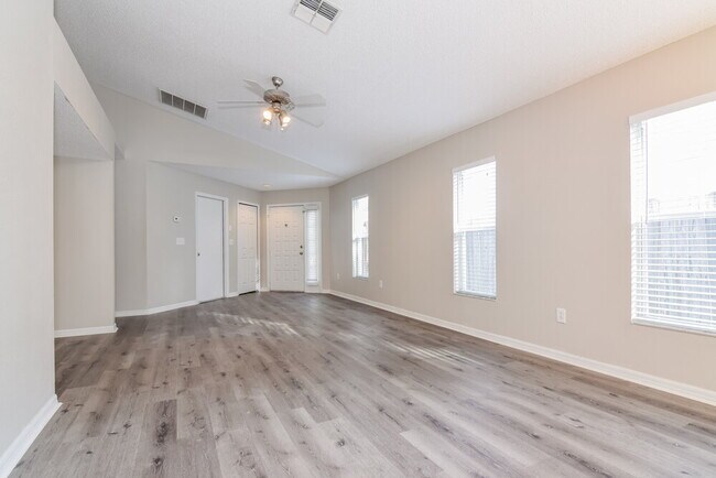 Foto del edificio - 1422 Dew Bloom Rd
