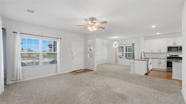 Foto del edificio - 324 Kenai Dr