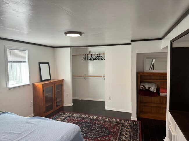 dormitorio - 1606 NE Edge Park Dr