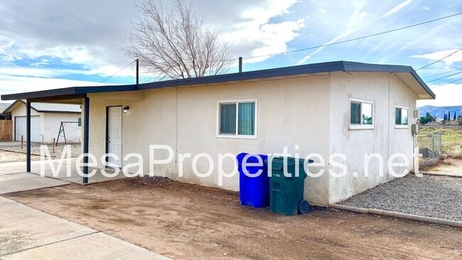 Building Photo - 13249 Osage Rd