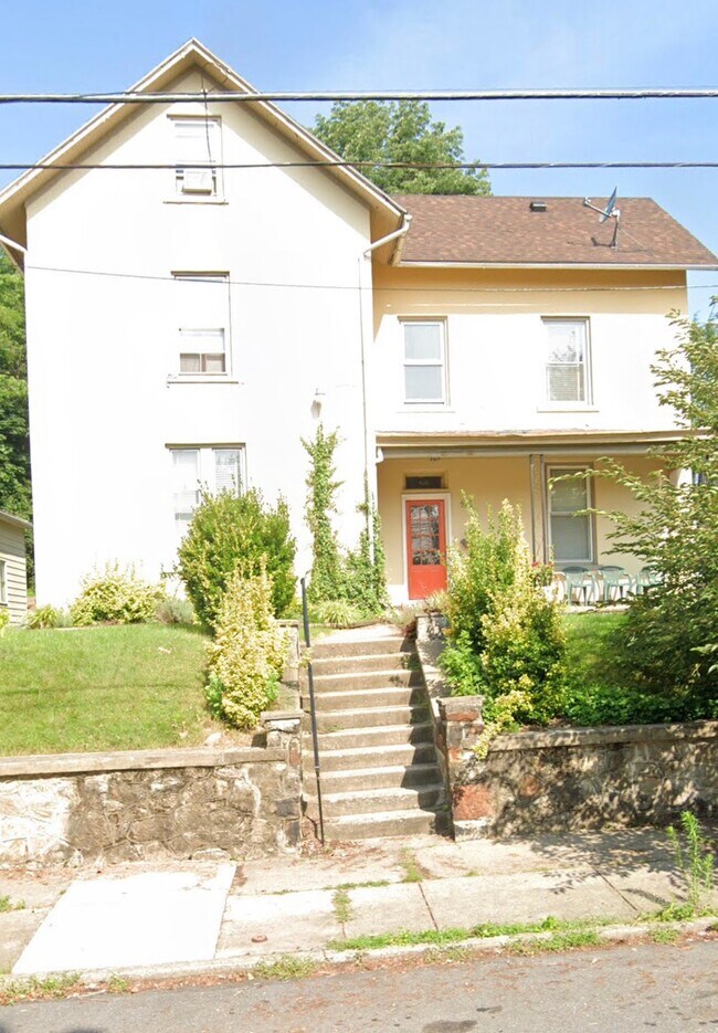 Building Photo - 420 Cherokee St
