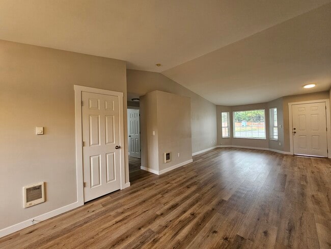 Building Photo - 8505 44th Dr NE