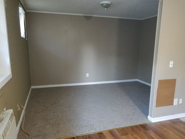 Photo - 902 Avenue E