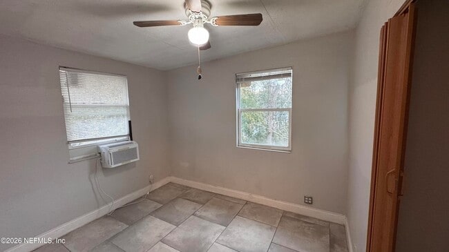 Building Photo - 1245 W 30th St