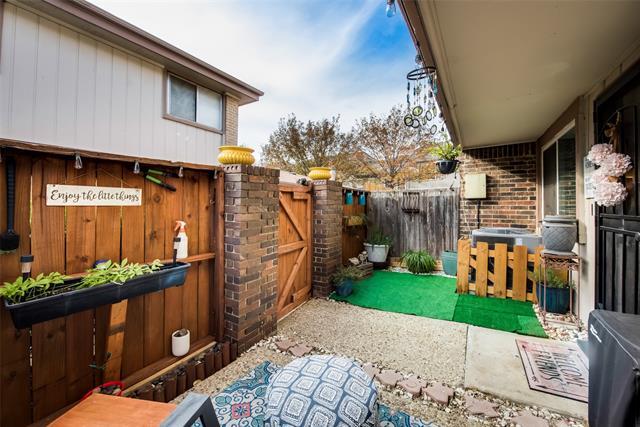 Foto del edificio - 4417 Westminster Dr