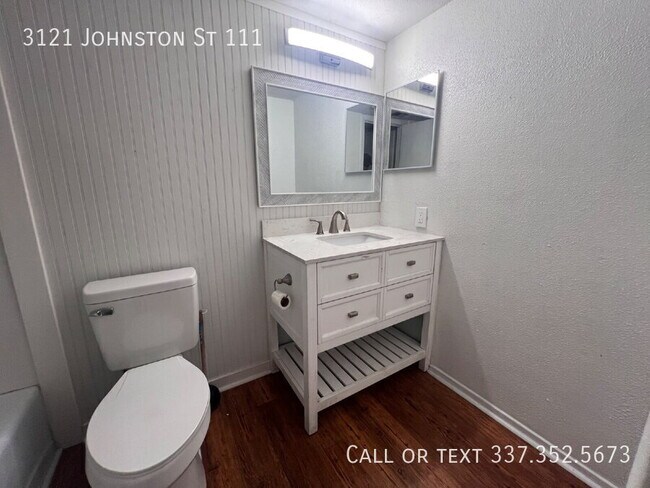 Foto del edificio - 3121 Johnston St