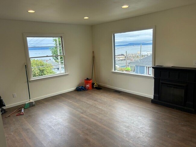 Foto del edificio - A Beautiful Home with Great Views!