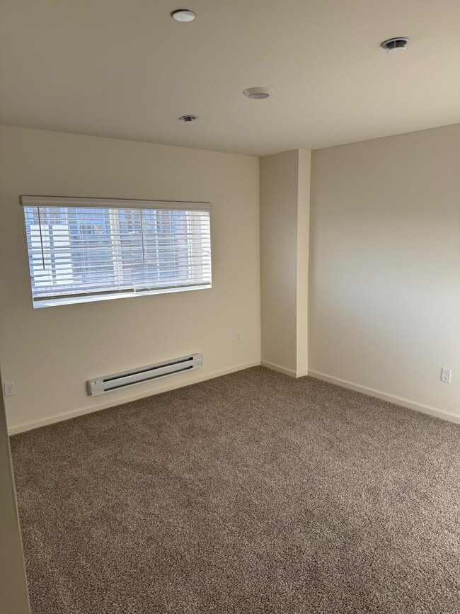 Foto del edificio - 2263 Glacier St