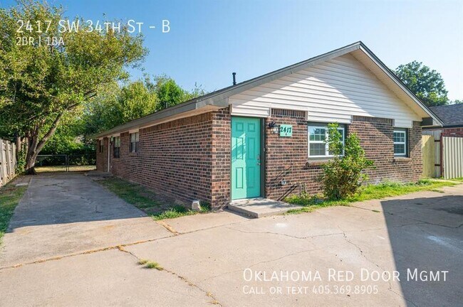 Building Photo - 2417 SW 34th St