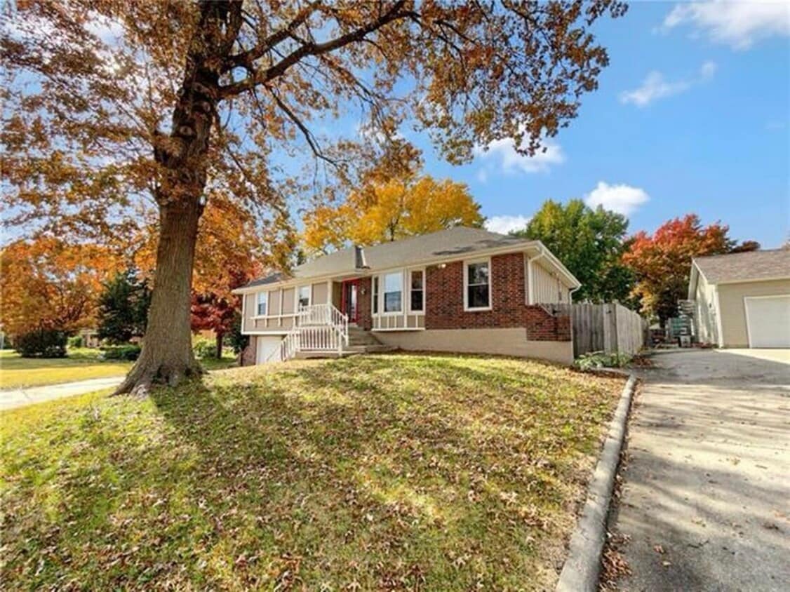 Primary Photo - 7704 Westridge Rd