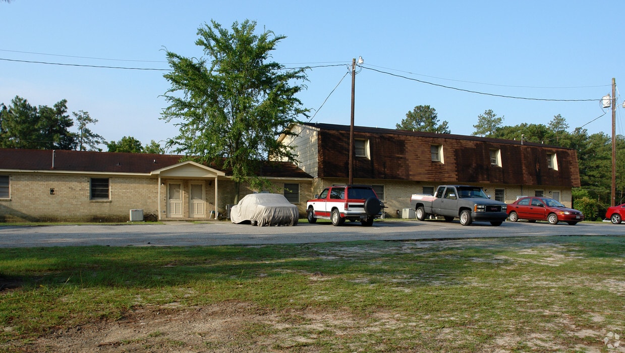 Building Photo - 295-309 Chapel Hill Rd