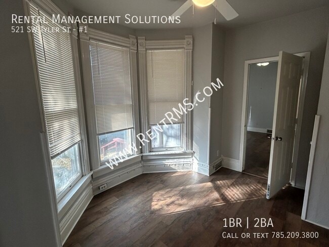 Building Photo - 521 SW Tyler St