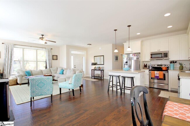 Building Photo - 38 CrossLand Way