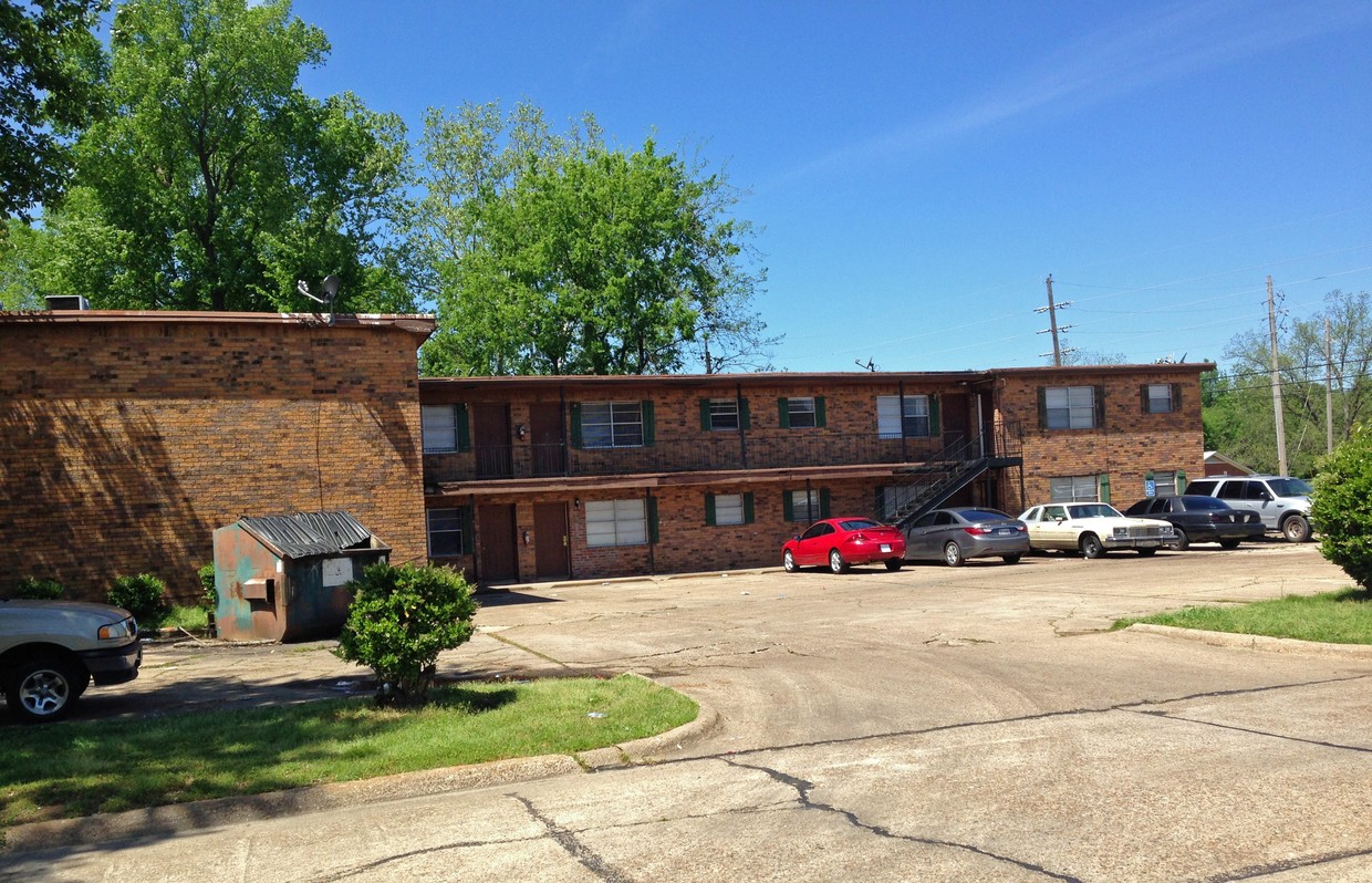 Building Photo - Westlawn Apartments