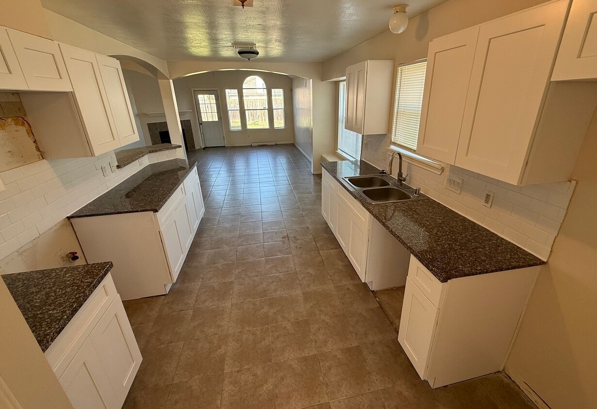 Foto del edificio - 2226 Dawn Shadow Way