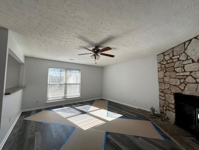 Building Photo - 3507 Nutmeg ~ Hillendale West