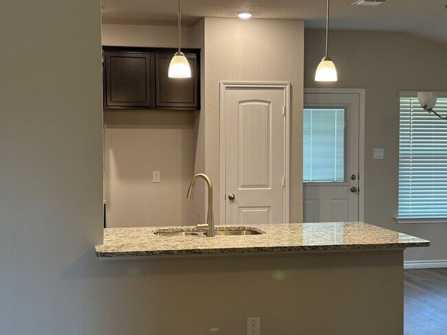 Building Photo - 3719 Moffat Ct