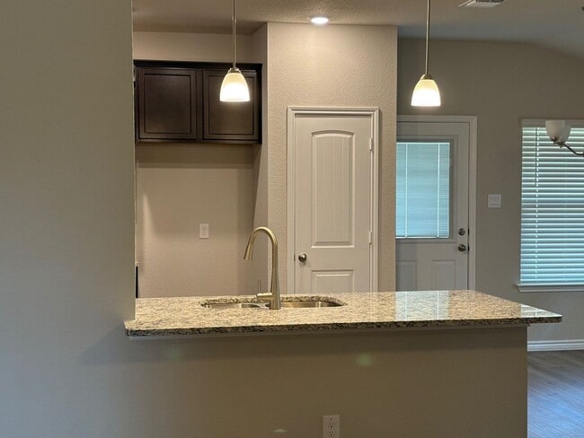 Foto del edificio - ONE MONTH FREE RENT when you sign a lease ...