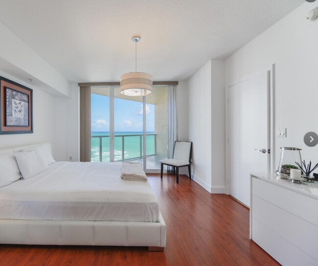 Foto del edificio - 16699 Collins Ave