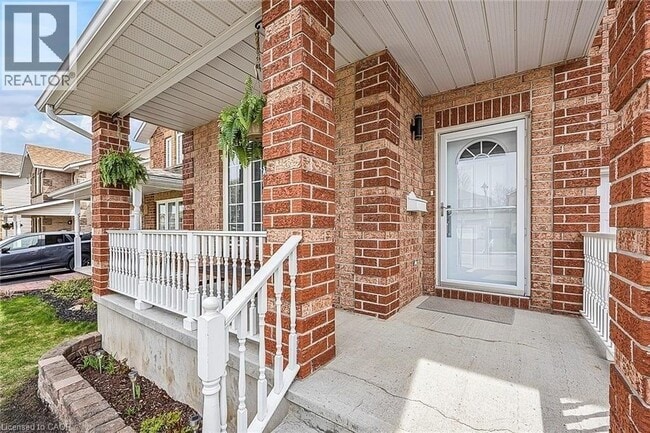 Building Photo - 101 Dalgleish Ave