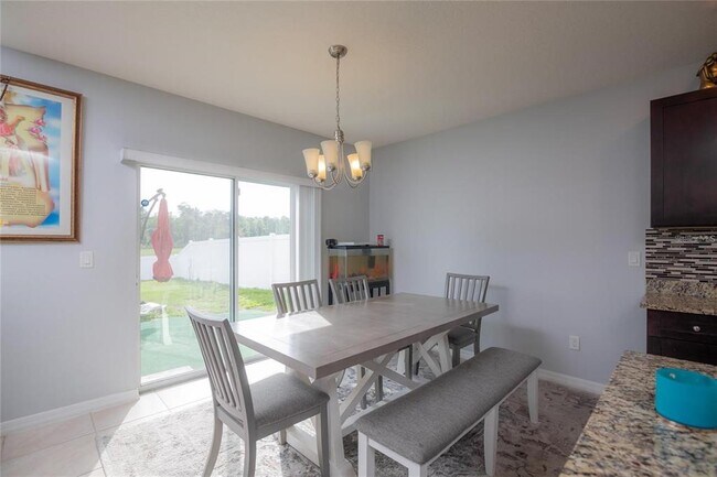 Building Photo - 389 Tanglewood Dr