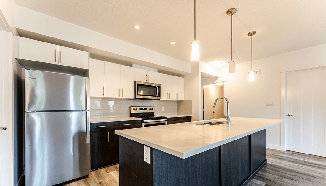 Primary Photo - Nautical Luxury Suites at Summerside