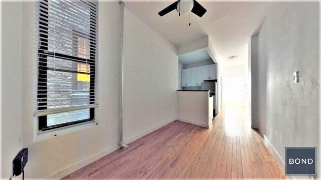 Building Photo - 312 E 91st St