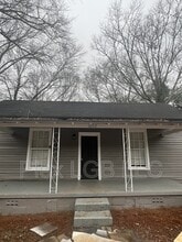 Building Photo - 1222 Troup St