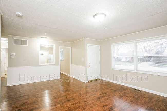 Foto del edificio - 7373 Twin Beech Dr