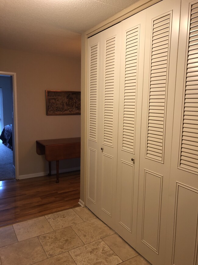 Entry - 3100 Grand Ave