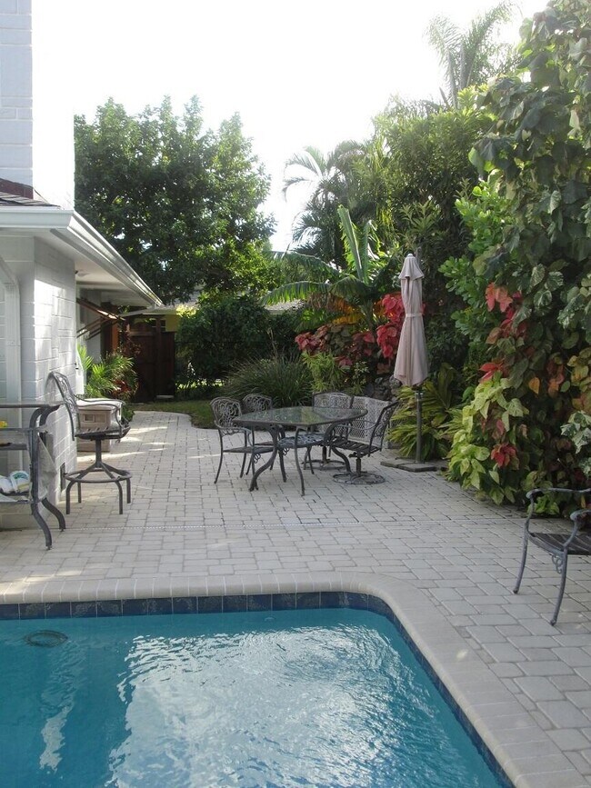 Foto del edificio - 11381 Avery Rd