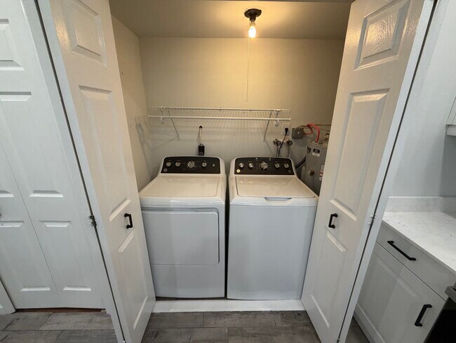 Foto del edificio - 203 Springmeadow Dr
