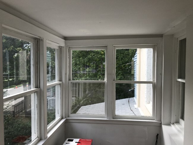 Foto del edificio - 210 E Putnam Ave