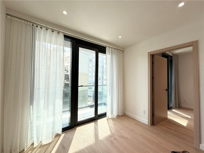 Foto del edificio - 42-62 Hunter St
