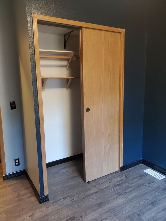 Foto del edificio - Nice One Level Single Family Home Located in a quiet Cul-de-sac!  Water & sewer is Included !