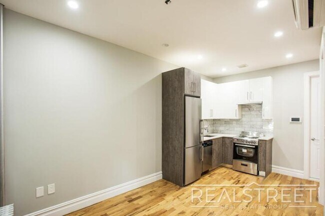 Foto del edificio - Stunning & Charming 1 BED in Historic Crow...