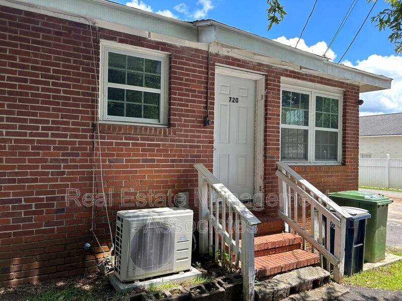 Foto principal - 720 W Taylor St