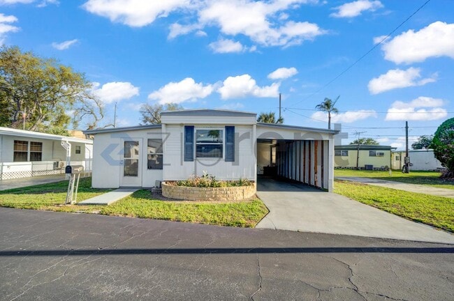 Foto del edificio - 27466 US Hwy 19 N