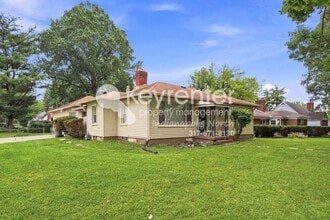 Building Photo - 4029 Forest Manor Ave