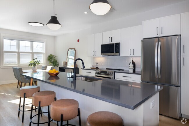 1BR, 1BA - 869SF - Kitchen - 100 Plank