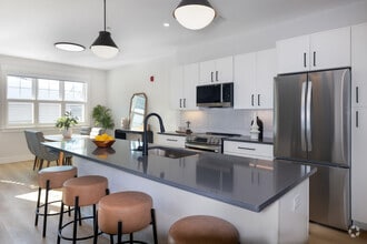 1BR, 1BA - 869SF - Kitchen - 100 Plank