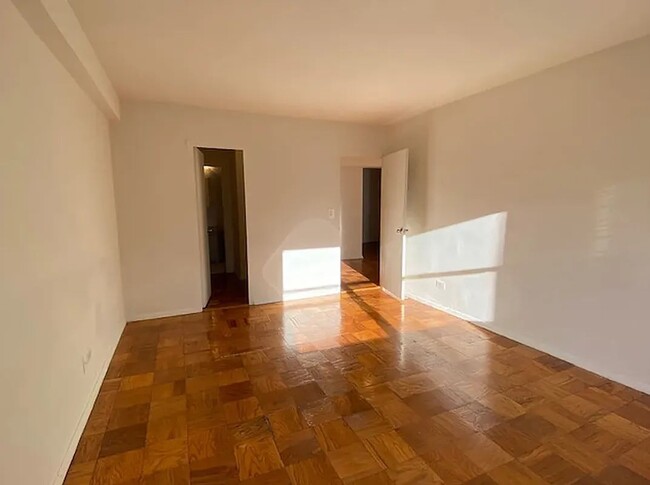 Building Photo - 300 West 55th Street
