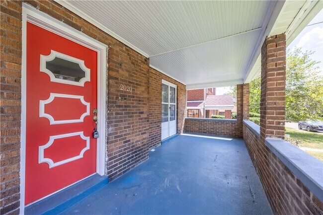 Foto del edificio - 2020 Frankella Ave