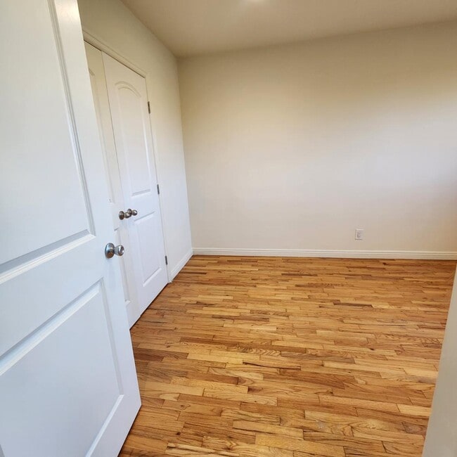 Building Photo - 3375 Manning Ave