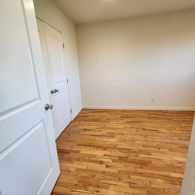 Foto del edificio - 3375 Manning Ave